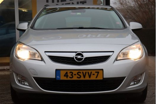 Opel Astra - 120pk Turbo Cosmo (LEER/Climate/NAV./17