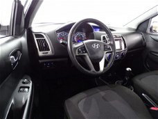 Hyundai i20 - 1.2i i-Deal Navig., Airco, Lichtm. velg