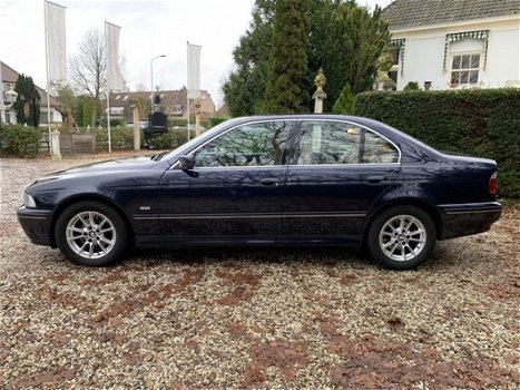 BMW 5-serie - 520i Lifestyle Edition #Navi. #Leder #Aut. #Youngtimer - 1