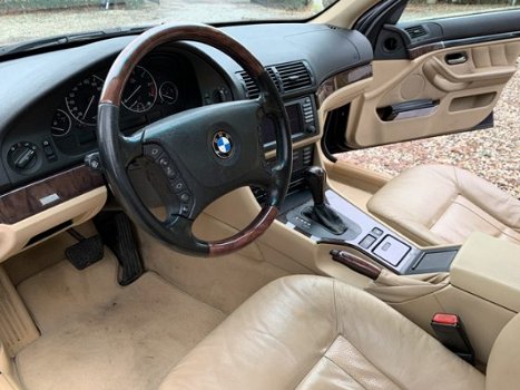 BMW 5-serie - 520i Lifestyle Edition #Navi. #Leder #Aut. #Youngtimer - 1