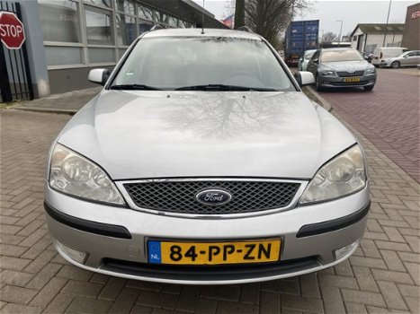 Ford Mondeo Wagon - 1.8-16V Ambiente - 1