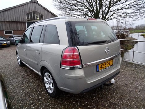 Opel Zafira - 2.2 Cosmo Autom + PDC + 1/2 Leer Nu € 4.975, - 1