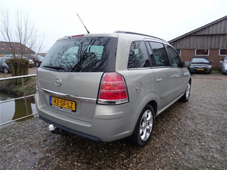 Opel Zafira - 2.2 Cosmo Autom + PDC + 1/2 Leer Nu € 4.975, - 1