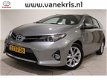 Toyota Auris - Touring Sport 1.8 Hybrid Dynamic, NAVI, Climate & Cruise control, Dealer onderhouden, - 1 - Thumbnail