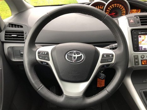 Toyota Verso - 1.8 VVT-i Business Navi Panodak Camera LMV Cruise - 1