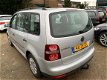 Volkswagen Touran - 1.6 Optive - 1 - Thumbnail