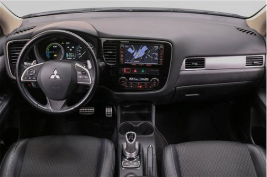 Mitsubishi Outlander - 2.0 PHEV Executive Edition X-Line Excl BTW Automaat 1e Eigenaar NL-auto Navi - 1