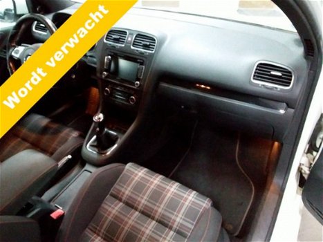 Volkswagen Golf - 2.0 GTI * Airco * XENON * NAVI * Winterpakket - 1