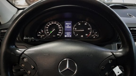 Mercedes-Benz C-klasse - 200 CDI Avantgarde Automaat, lage originele KM, Navi - 1