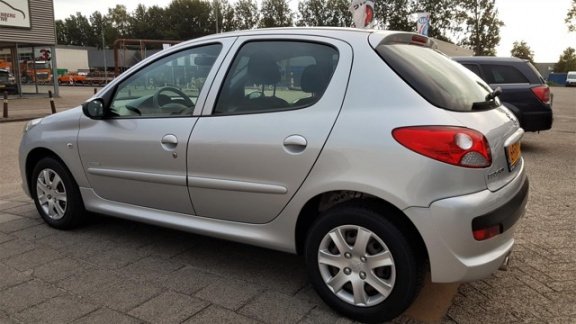 Peugeot 206 - 1.4 Millesim 200 Airco, 100% onderhouden - 1