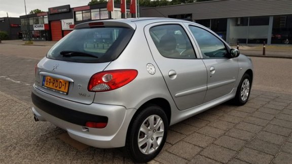 Peugeot 206 - 1.4 Millesim 200 Airco, 100% onderhouden - 1