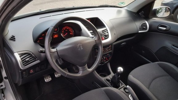 Peugeot 206 - 1.4 Millesim 200 Airco, 100% onderhouden - 1