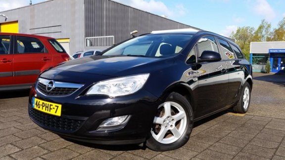 Opel Astra Sports Tourer - 1.4 Turbo Edition Trekhaak, parkeersensoren - 1