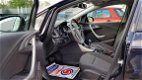 Opel Astra Sports Tourer - 1.4 Turbo Edition Trekhaak, parkeersensoren - 1 - Thumbnail
