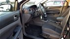 Ford Focus Wagon - 1.8-16V Futura Flexifuel Trekhaak, Stoelverwarming - 1 - Thumbnail