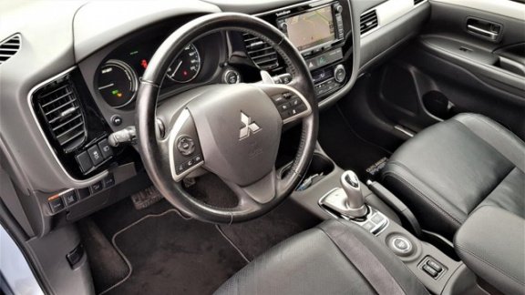 Mitsubishi Outlander - 2.0 PHEV Instyle+ incl Bovag Garantie - 1