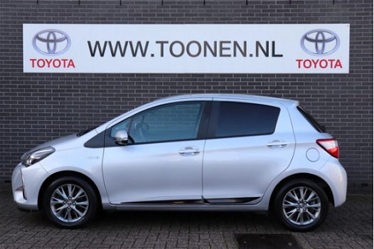 Toyota Yaris - 1.5 Hybrid Design Navigatie-Cruise control-Airco - 1