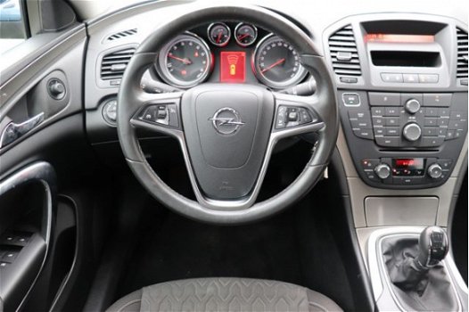 Opel Insignia - 140pk Turbo Design Edition (Climate/18