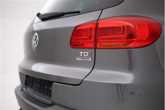 Volkswagen Tiguan - 2.0 TDI Sport&Style Leer, Panoramadak, Navigatie, Stoelverwarming, - 1