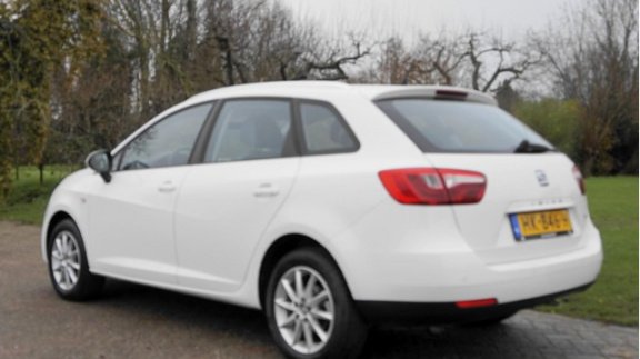 Seat Ibiza ST - 1.4 TDI Style Connect Naviagatie pdc - 1