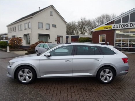 Skoda Superb Combi - 1.6 TDI Ambition BNS Xenon, Trekhaak, Navi, Pdc v+a - 1