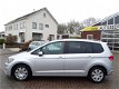 Volkswagen Touran - 1.6 TDI Automaat 7-Pers Highline Navi, Pdc v+a - 1 - Thumbnail