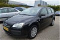 Ford Focus Wagon - 1.6-16V Champion bj05 airco elec pak - 1 - Thumbnail