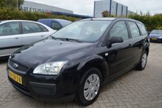 Ford Focus Wagon - 1.6-16V Champion bj05 airco elec pak