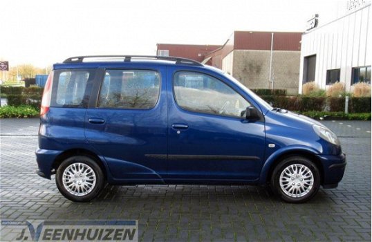 Toyota Yaris Verso - 1.3-16V VVT-i Sol Bj'02 Nieuwe APK - 1