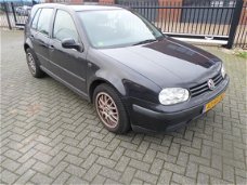 Volkswagen Golf - 1.6-16V Master Edition