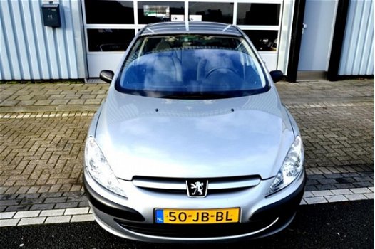 Peugeot 307 - 1.4 XR Hatchback 5-DRS AIRCO *ZO GOED ALS NIEUW - 1