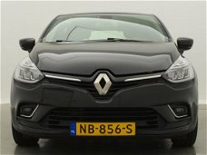 Renault Clio - TCe 120 Intens // Navi / Stoelverwarming / Parkeersensoren