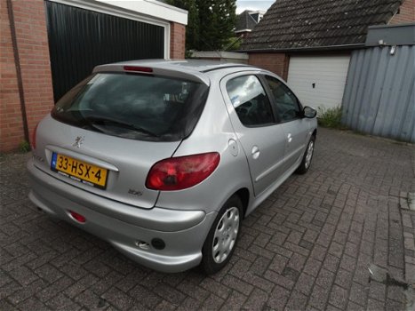 Peugeot 206 - 1.4 Génération ( KM 287120 NAP LPG G3 AIRCO) - 1