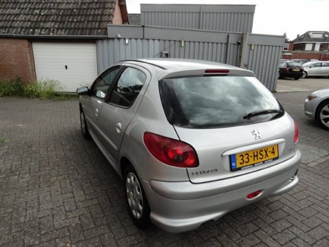 Peugeot 206 - 1.4 Génération ( KM 287120 NAP LPG G3 AIRCO) - 1