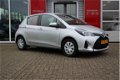 Toyota Yaris - 1.0 VVT-i Aspiration met navigatie - 1 - Thumbnail