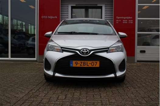 Toyota Yaris - 1.0 VVT-i Aspiration met navigatie - 1