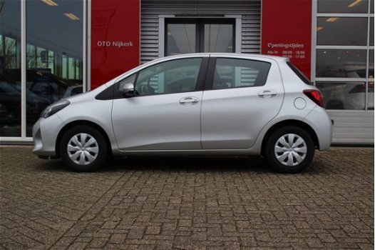 Toyota Yaris - 1.0 VVT-i Aspiration met navigatie - 1