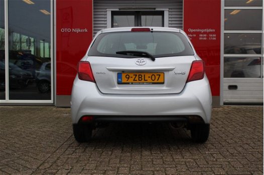 Toyota Yaris - 1.0 VVT-i Aspiration met navigatie - 1