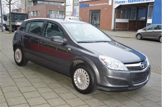Opel Astra - 1.4i- 16V Selection 5Drs I Airco I 98.630 KM - Dealer onderhouden I Nwe APK - 1