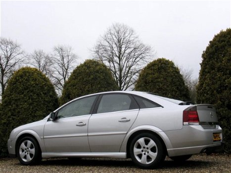 Opel Vectra GTS - 1.8-16V 5-drs / Airco / Cruise / Trekhaak - 1