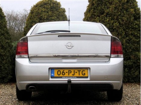 Opel Vectra GTS - 1.8-16V 5-drs / Airco / Cruise / Trekhaak - 1