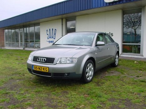 Audi A4 - 2.0 FSI - 1