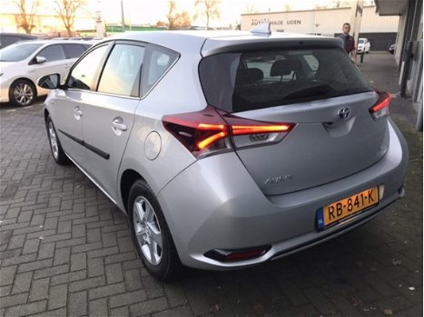 Toyota Auris - 1.8 Hybride Aspiration /navigatie/ - 1