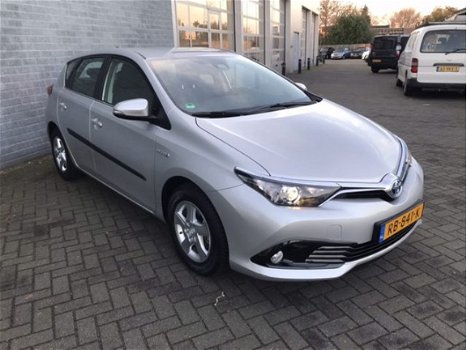 Toyota Auris - 1.8 Hybride Aspiration /navigatie/ - 1