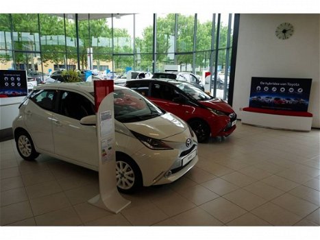 Toyota Aygo - 1.0 VVT-i X-Fun 5drs Airco - 1