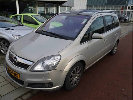 Opel Zafira - 2.2 Cosmo Automaat - Navigatie - 1