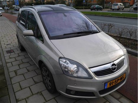 Opel Zafira - 2.2 Cosmo Automaat - Navigatie - 1