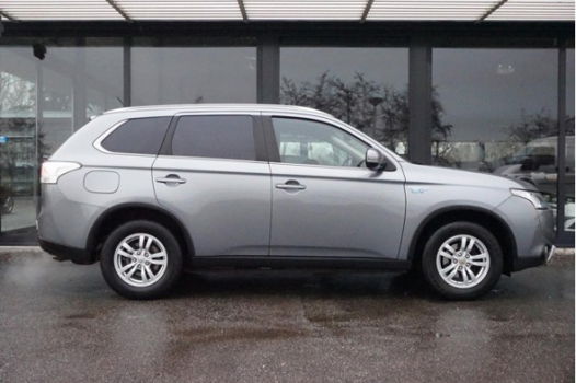 Mitsubishi Outlander - 2.0 PHEV 4WD CVT 5P Excl btw Business Edition X-Line - 1