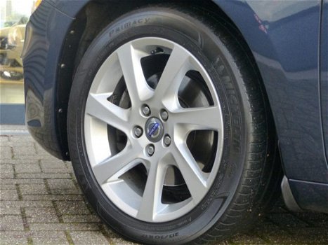 Volvo V60 - 2.0 D4 Momentum | Business Pack Connect | 17 inch | 1e eigenaar | Dealeronderhouden | - 1