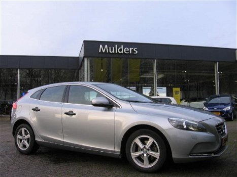 Volvo V40 - 2.0 D2 120PK Nordic+ FULL OPTIONS - 1